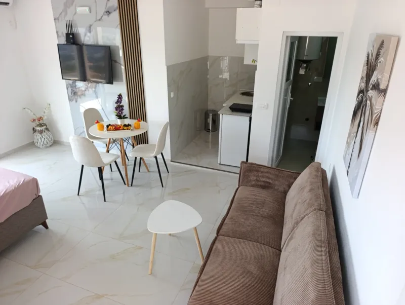 Studio #2, Apartmani Darin