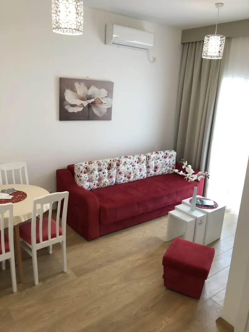 Apartmani Royal Lux, Sutomore: fotografija 1