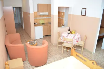 Apartman #2, Apartmani Šaltić