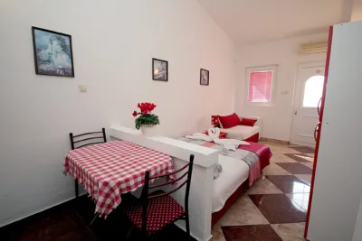 Apartmani Kruna Jovanovic, Studio #3, Sutomore
