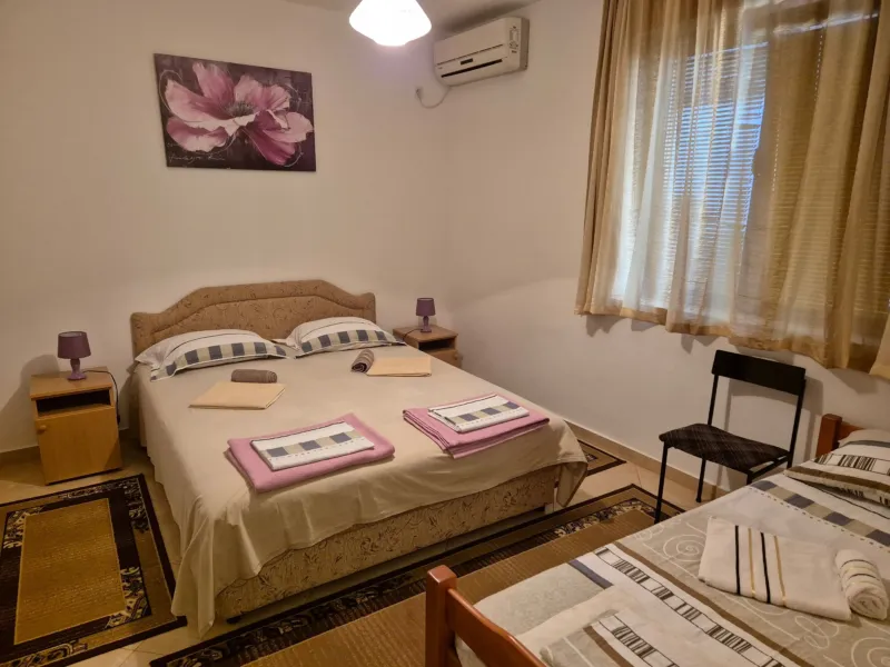 Apartmani Kristina, Apartman #2, Sutomore